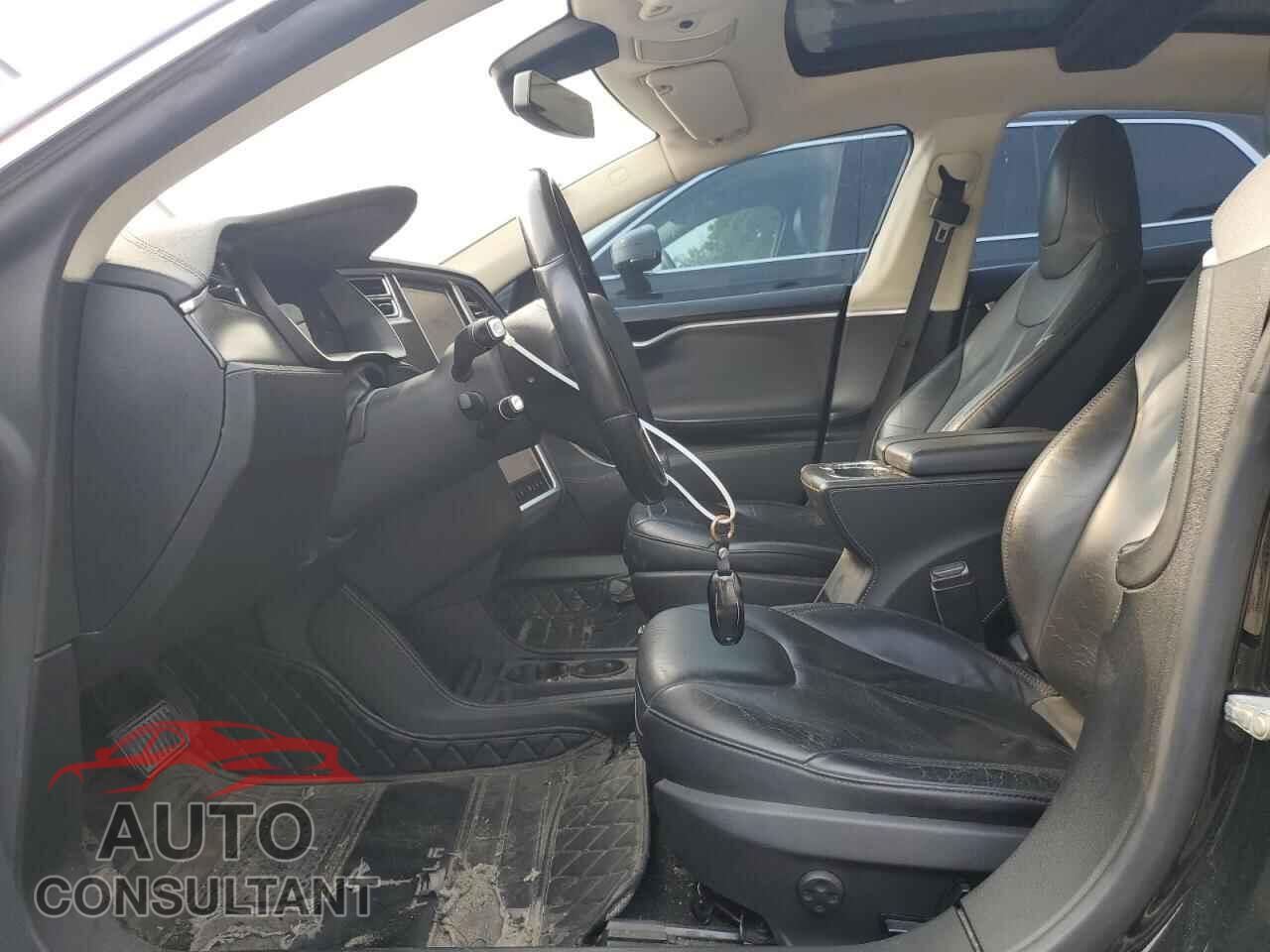 TESLA MODEL S 2014 - 5YJSA1H11EFP56552
