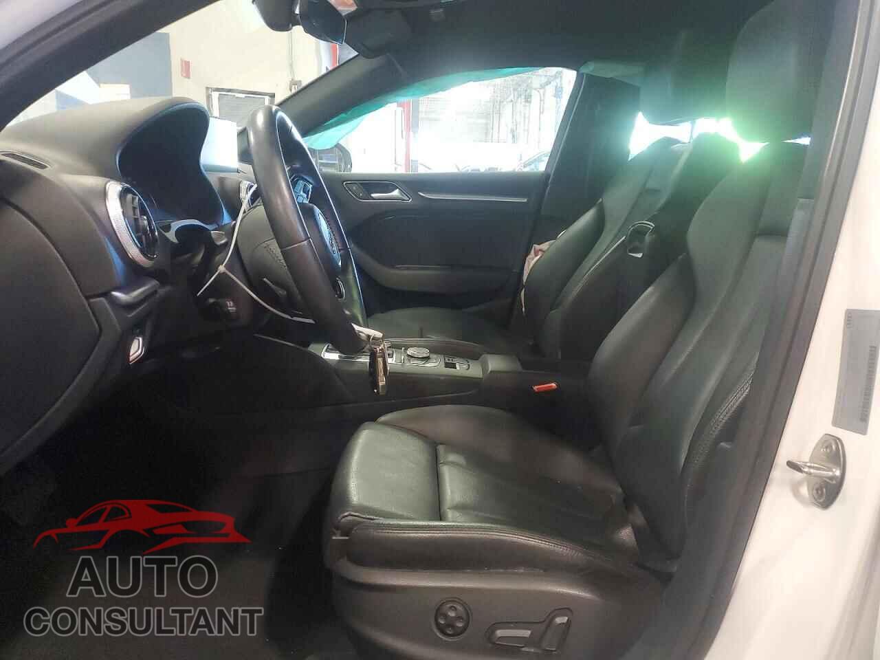 AUDI A3 2018 - WAUJ8GFF5J1040407