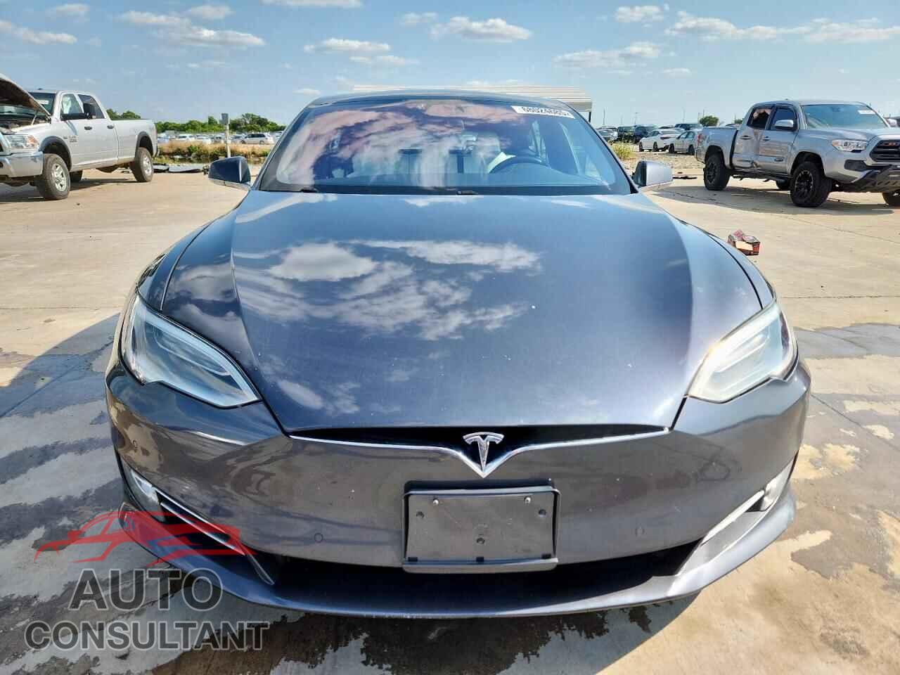 TESLA MODEL S 2017 - 5YJSA1E16HF214601