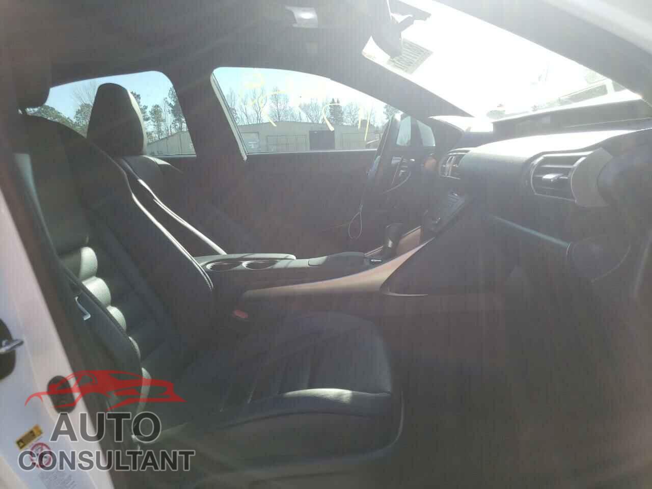 LEXUS IS 2016 - JTHBA1D21G5004822