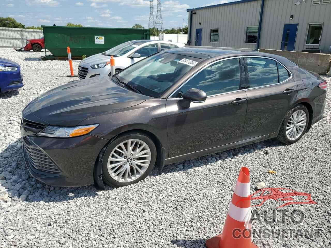 TOYOTA CAMRY 2018 - 4T1BZ1HK5JU008272