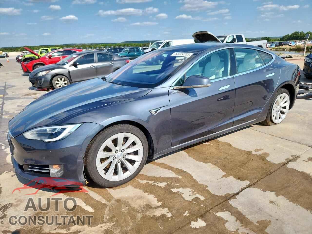 TESLA MODEL S 2017 - 5YJSA1E16HF214601