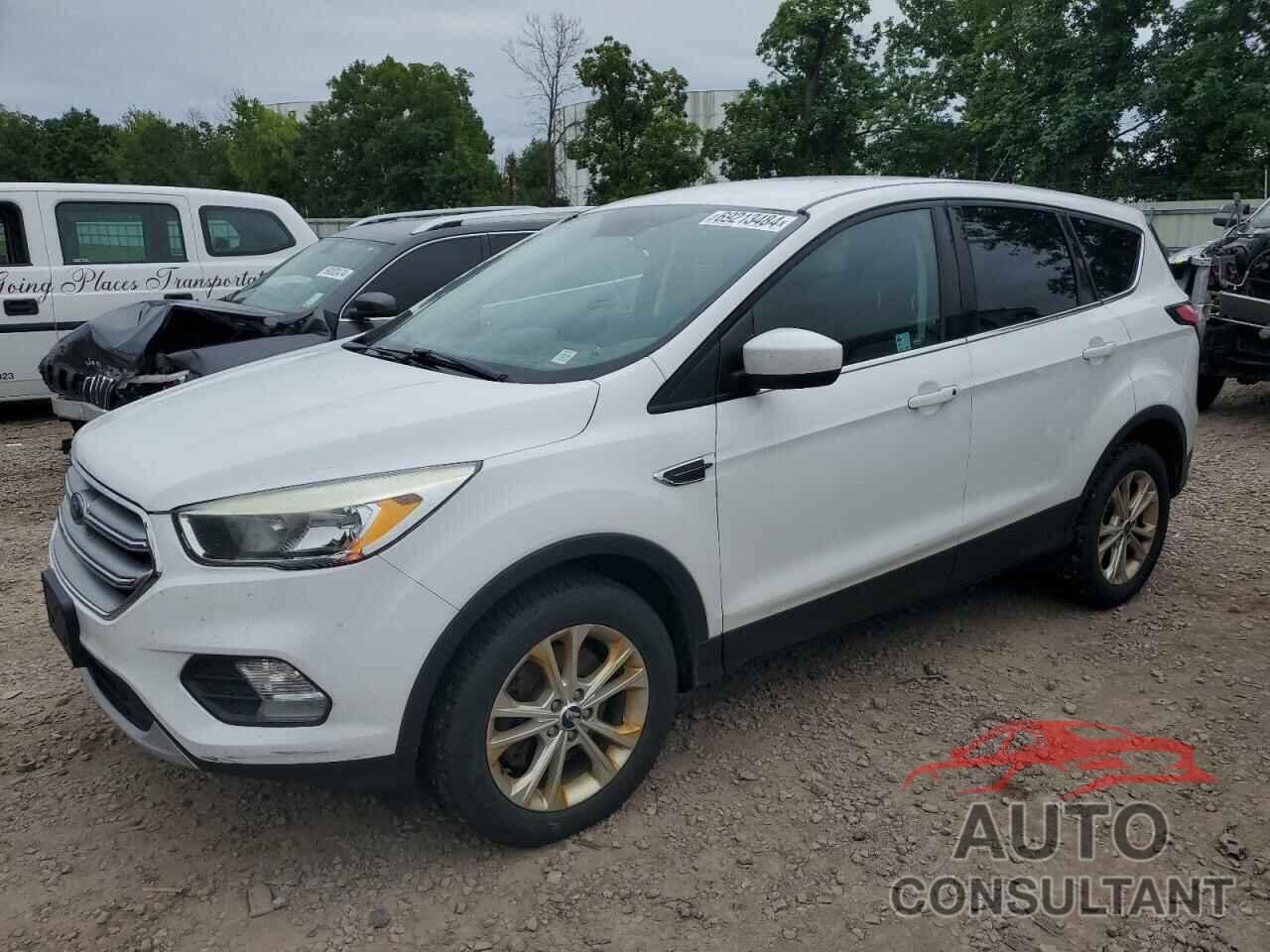 FORD ESCAPE 2017 - 1FMCU9GD5HUC83722