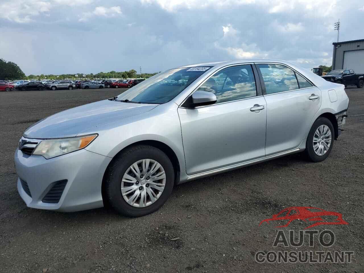 TOYOTA CAMRY 2014 - 4T4BF1FK0ER435074