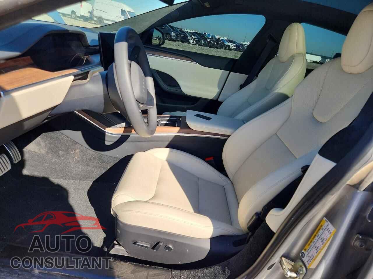 TESLA MODEL S 2025 - 5YJSA1E52SF551390
