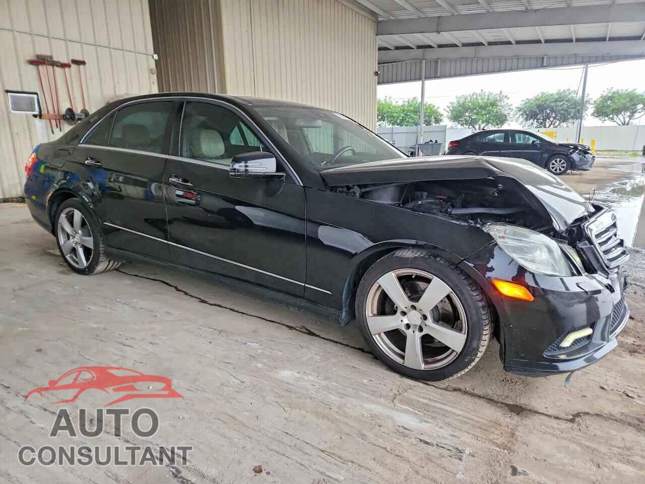 MERCEDES-BENZ E-CLASS 2011 - WDDHF5GB2BA290735
