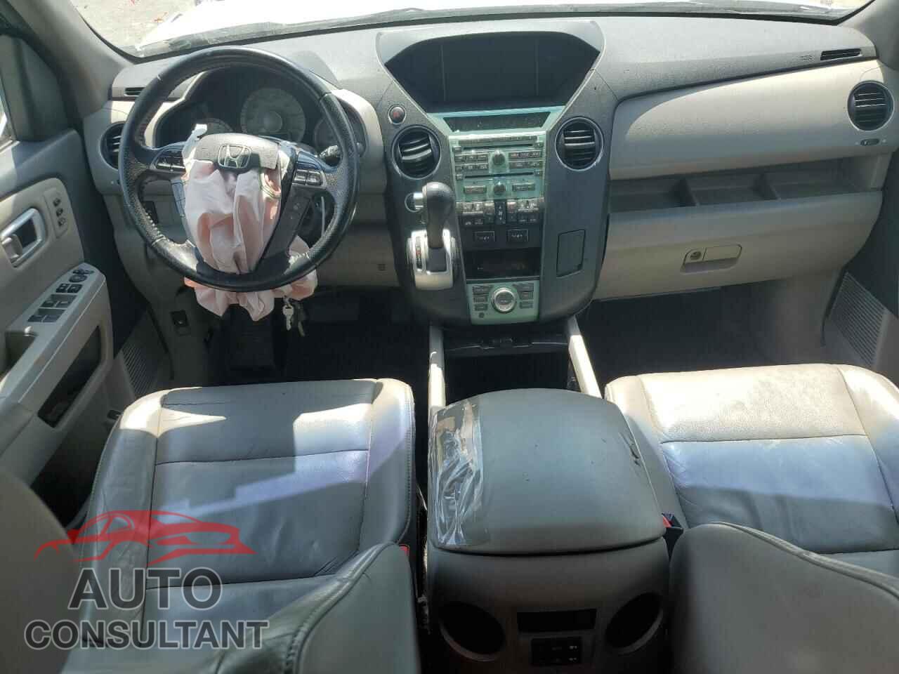 HONDA PILOT 2011 - 5FNYF4H95BB046889