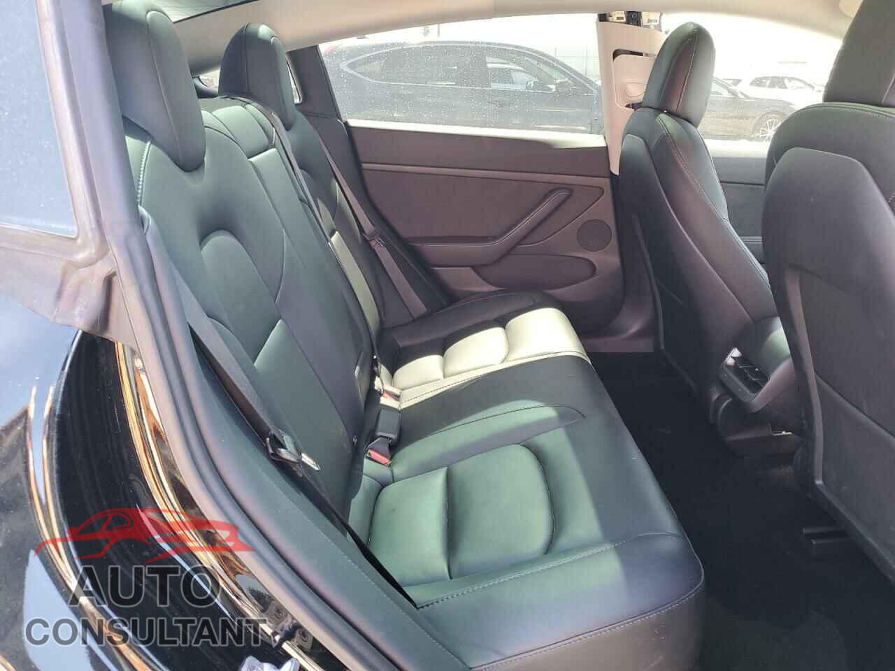 TESLA MODEL 3 2022 - 5YJ3E1EA7NF359036
