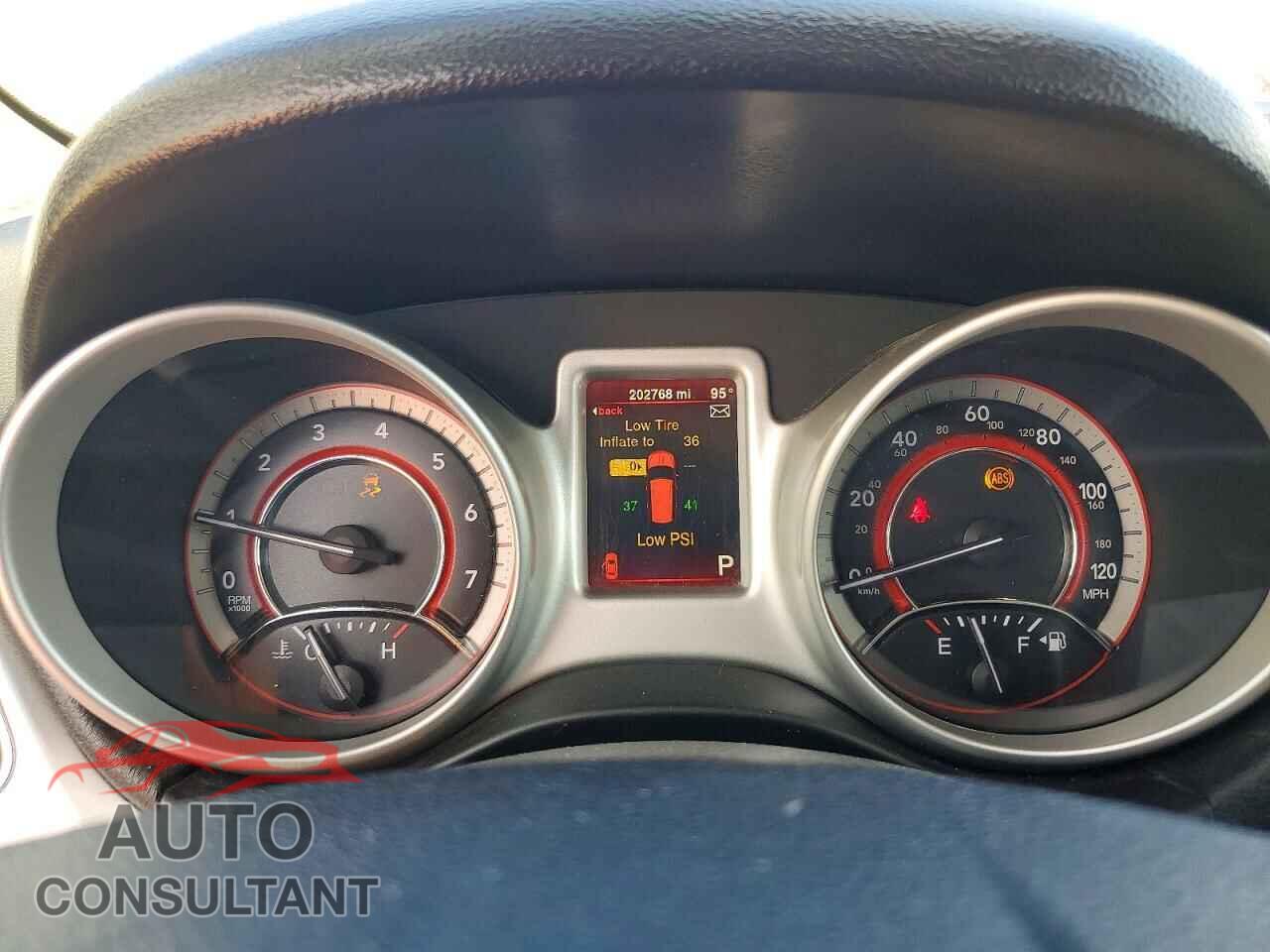 DODGE JOURNEY 2015 - 3C4PDCBB3FT556995