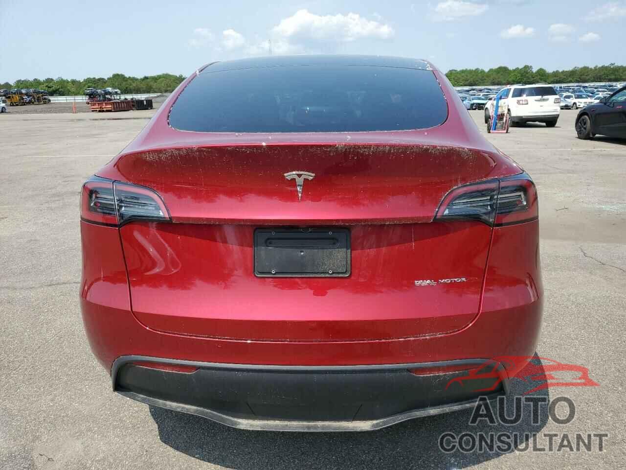 TESLA MODEL Y 2024 - 7SAYGDEE5RA305759