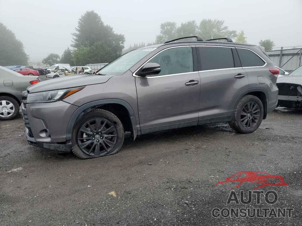 TOYOTA HIGHLANDER 2019 - 5TDJZRFH0KS606264