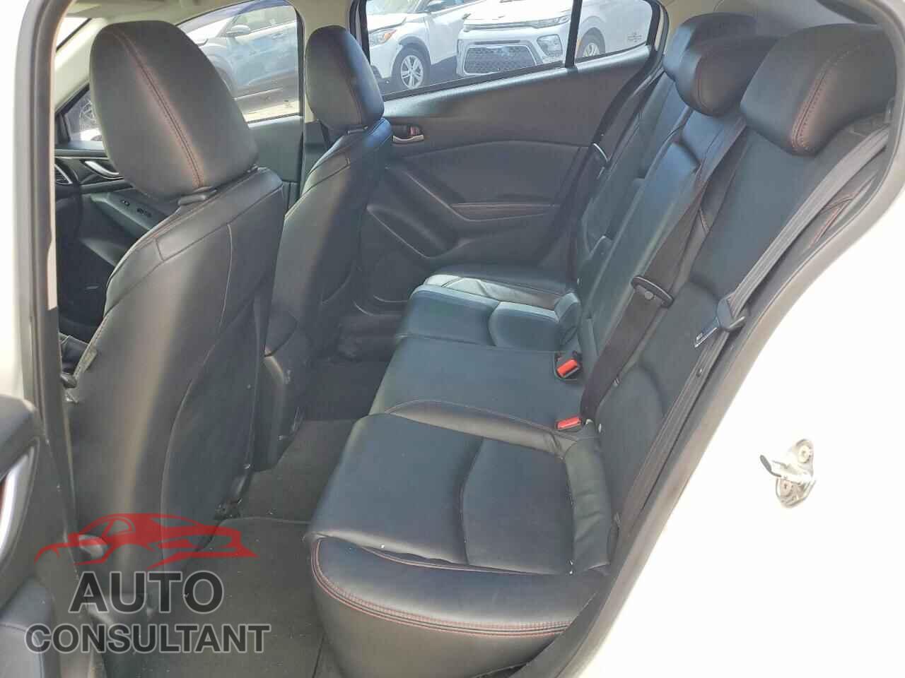 MAZDA 3 2015 - JM1BM1M76F1275210