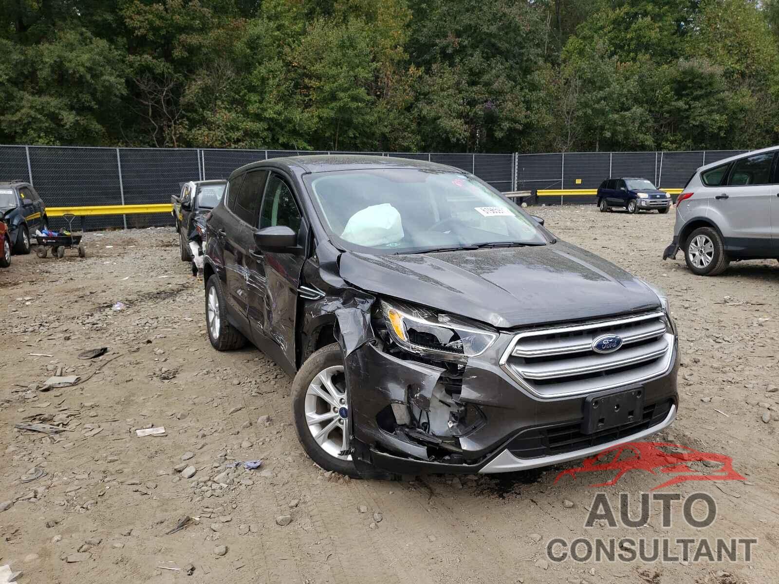 FORD ESCAPE 2017 - 1FMCU0GD9HUC54784