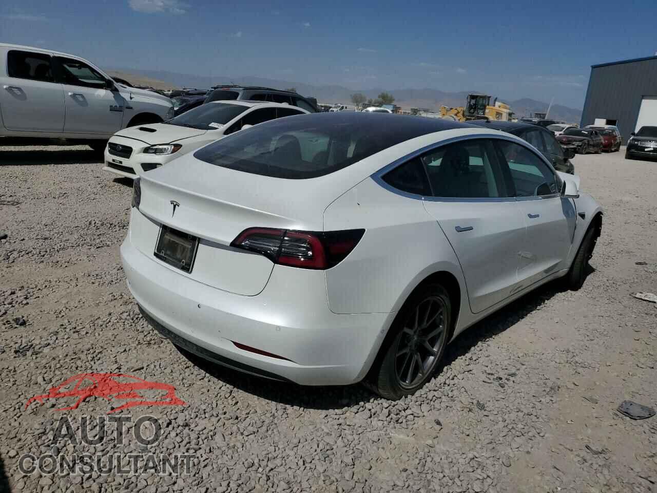 TESLA MODEL 3 2019 - 5YJ3E1EA3KF326577
