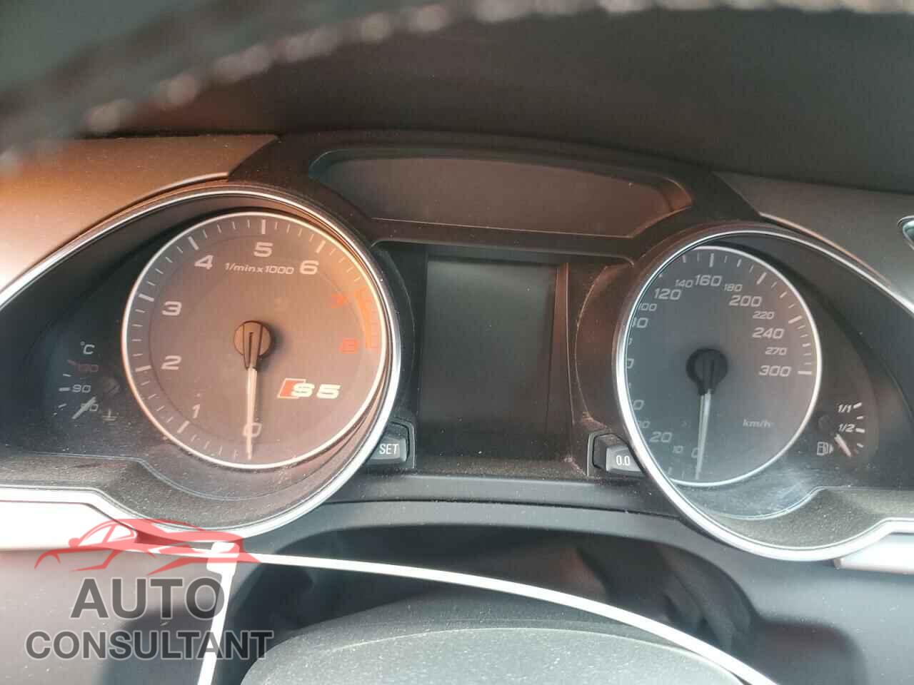 AUDI S5/RS5 2011 - WAULVBFR7BA056883