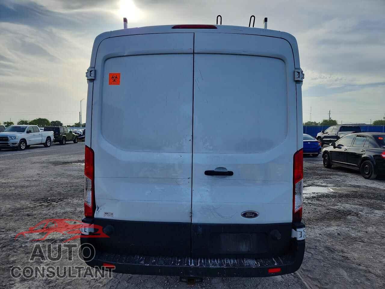 FORD TRANSIT 2015 - 1FTNR2CM8FKB17733