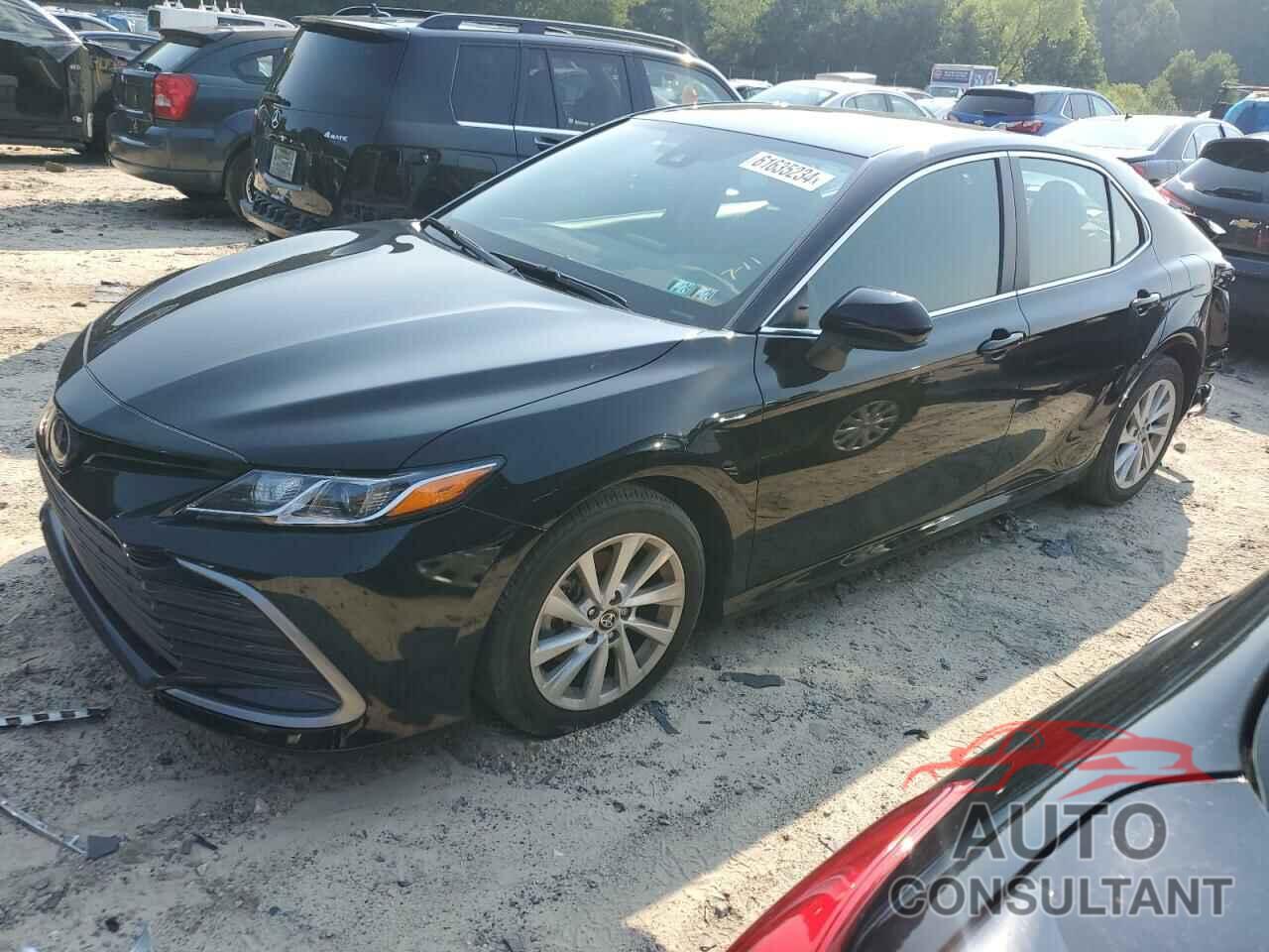 TOYOTA CAMRY 2022 - 4T1C11AK7NU696223