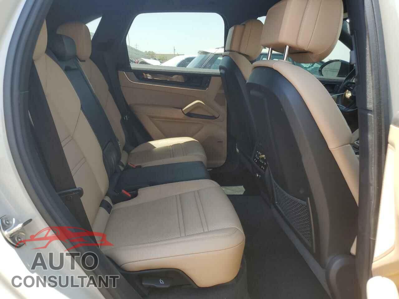 PORSCHE CAYENNE 2024 - WP1AA2AYXRDA06913