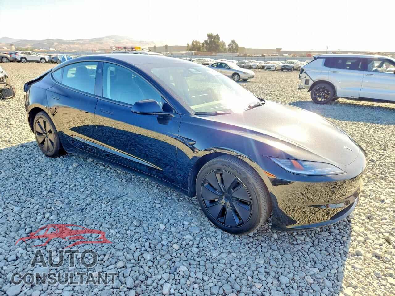 TESLA MODEL 3 2024 - 5YJ3E1EA3RF738167