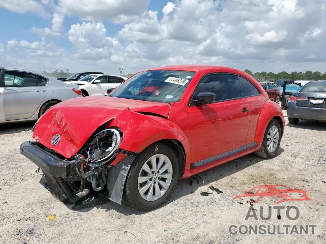 VOLKSWAGEN BEETLE 2018 - 3VWFD7AT6JM720933