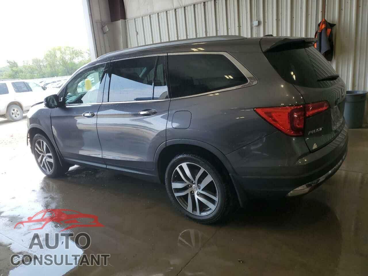 HONDA PILOT 2017 - 5FNYF6H99HB059679