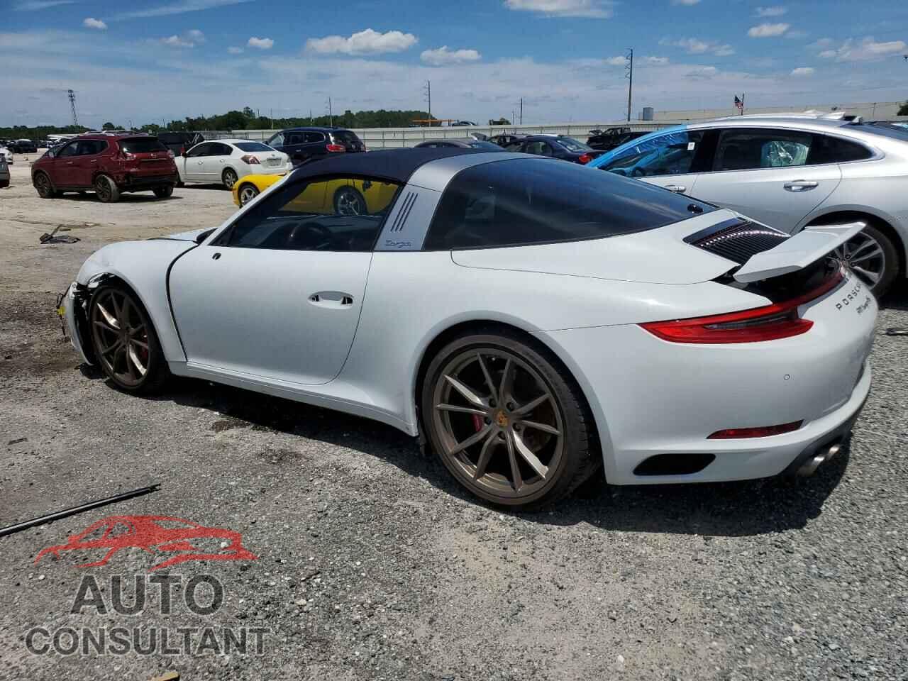 PORSCHE 911 2017 - WP0BB2A9XHS136423