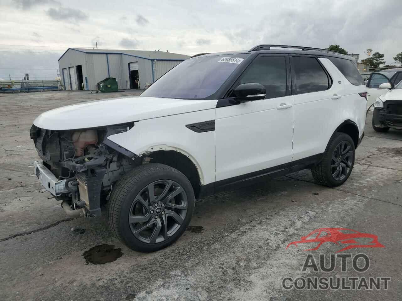 LAND ROVER DISCOVERY 2017 - SALRRBBK1HA039654