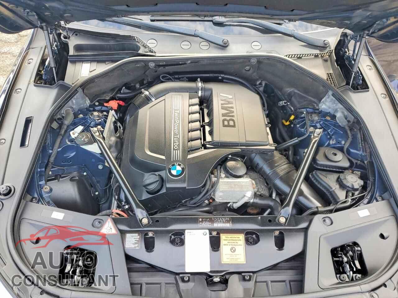 BMW 5 SERIES 2012 - WBASP2C58CC338558