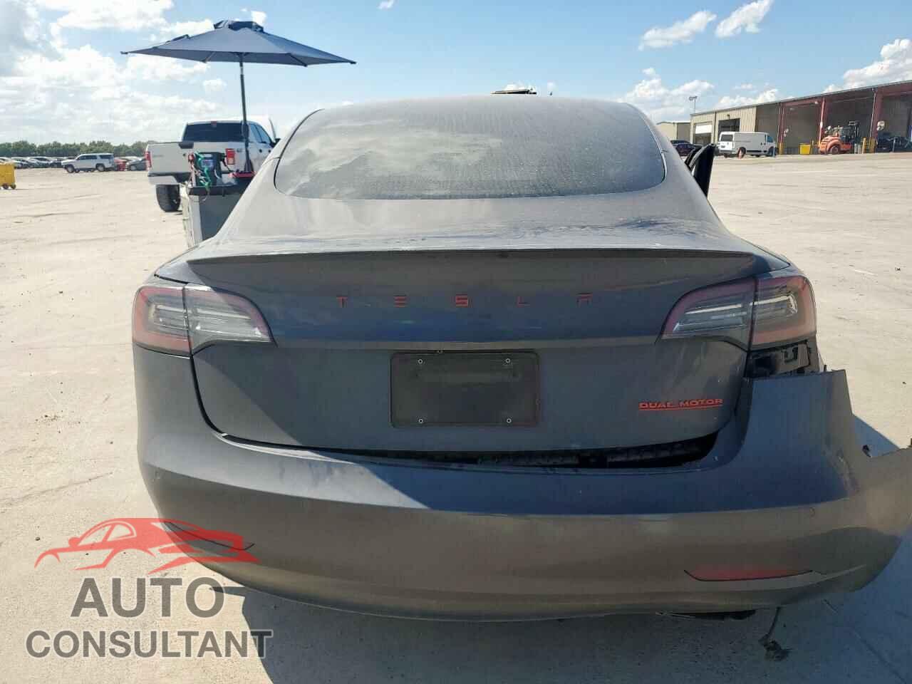 TESLA MODEL 3 2021 - 5YJ3E1EC9MF879321