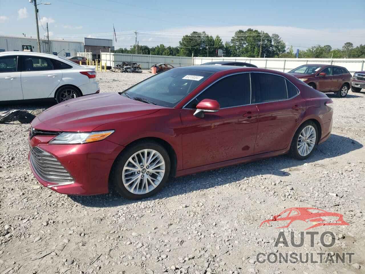 TOYOTA CAMRY 2018 - 4T1B11HK6JU554649