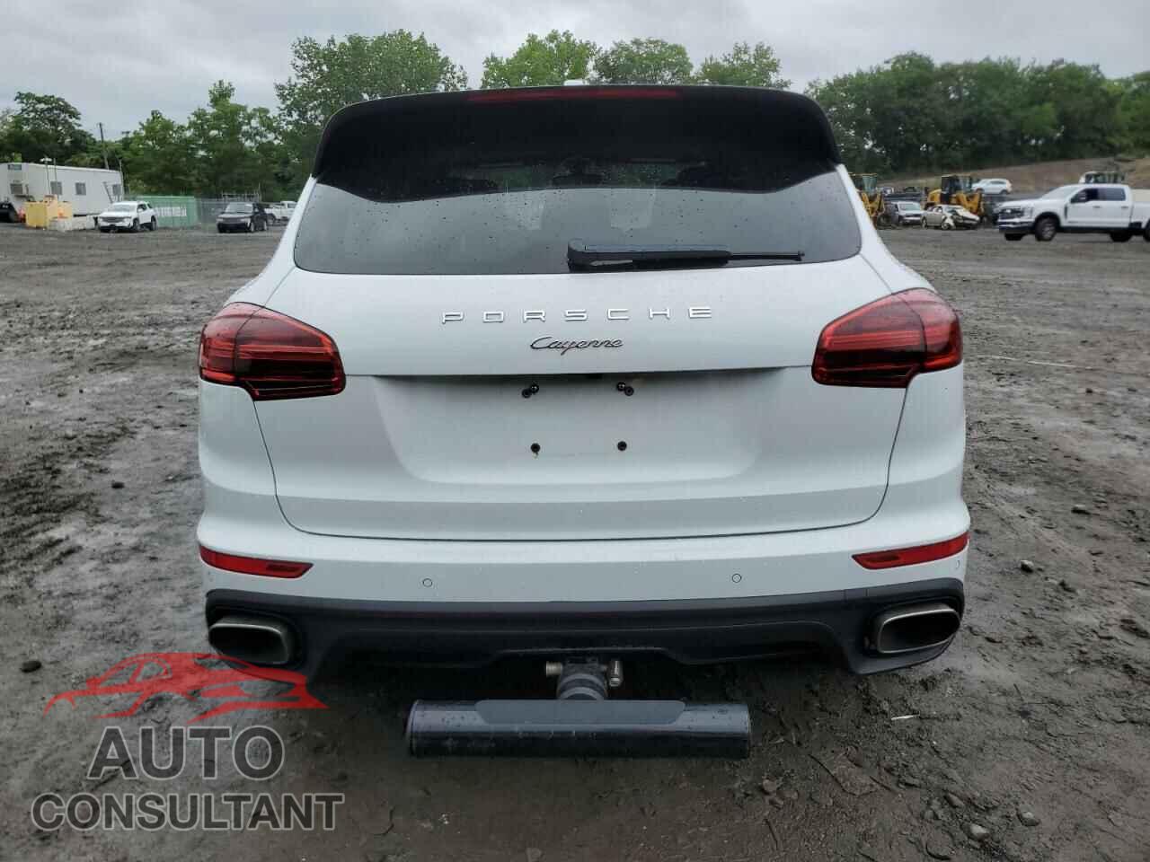 PORSCHE CAYENNE 2016 - WP1AF2A23GLA40336