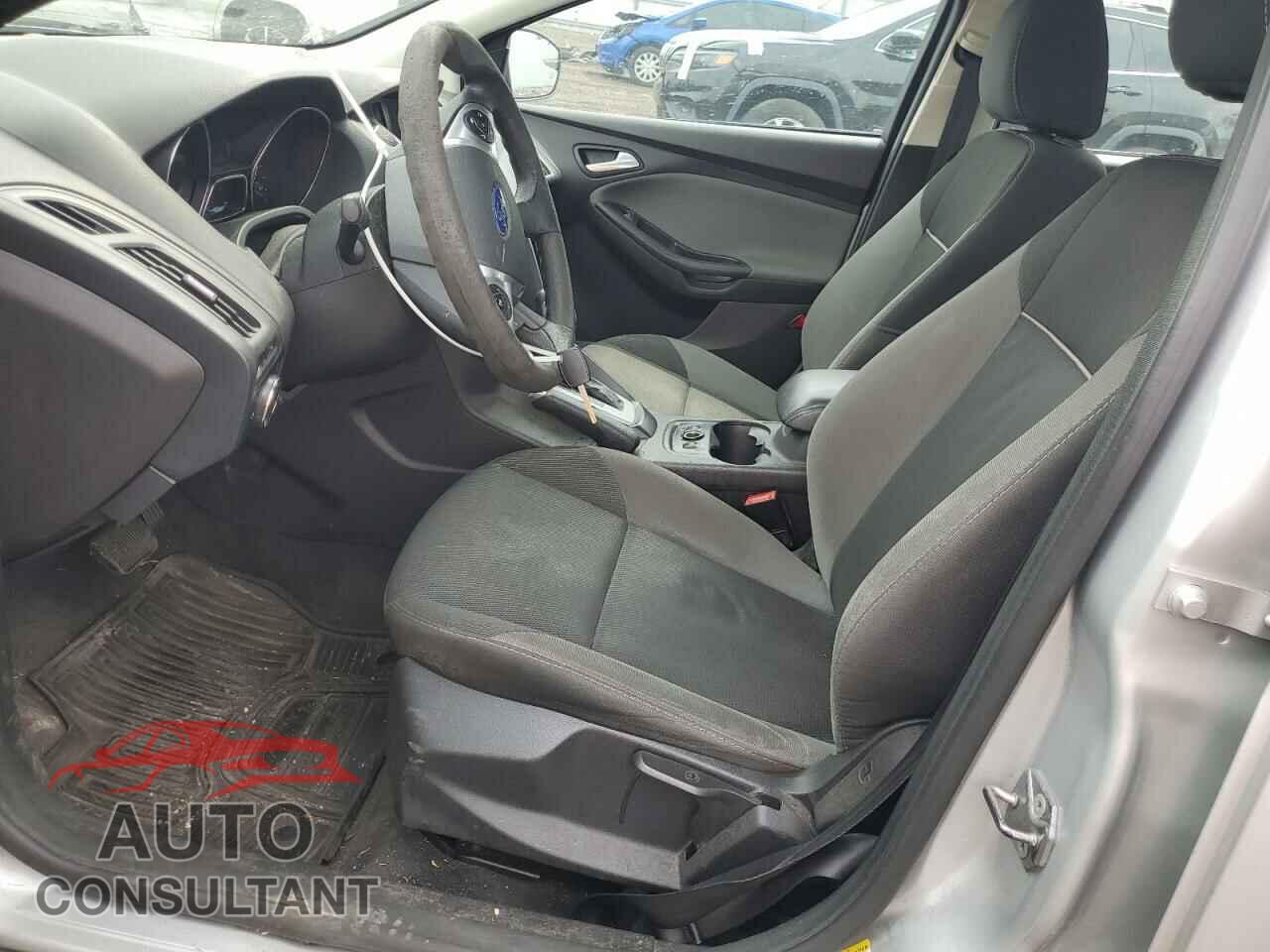 FORD FOCUS 2014 - 1FADP3F21EL415945