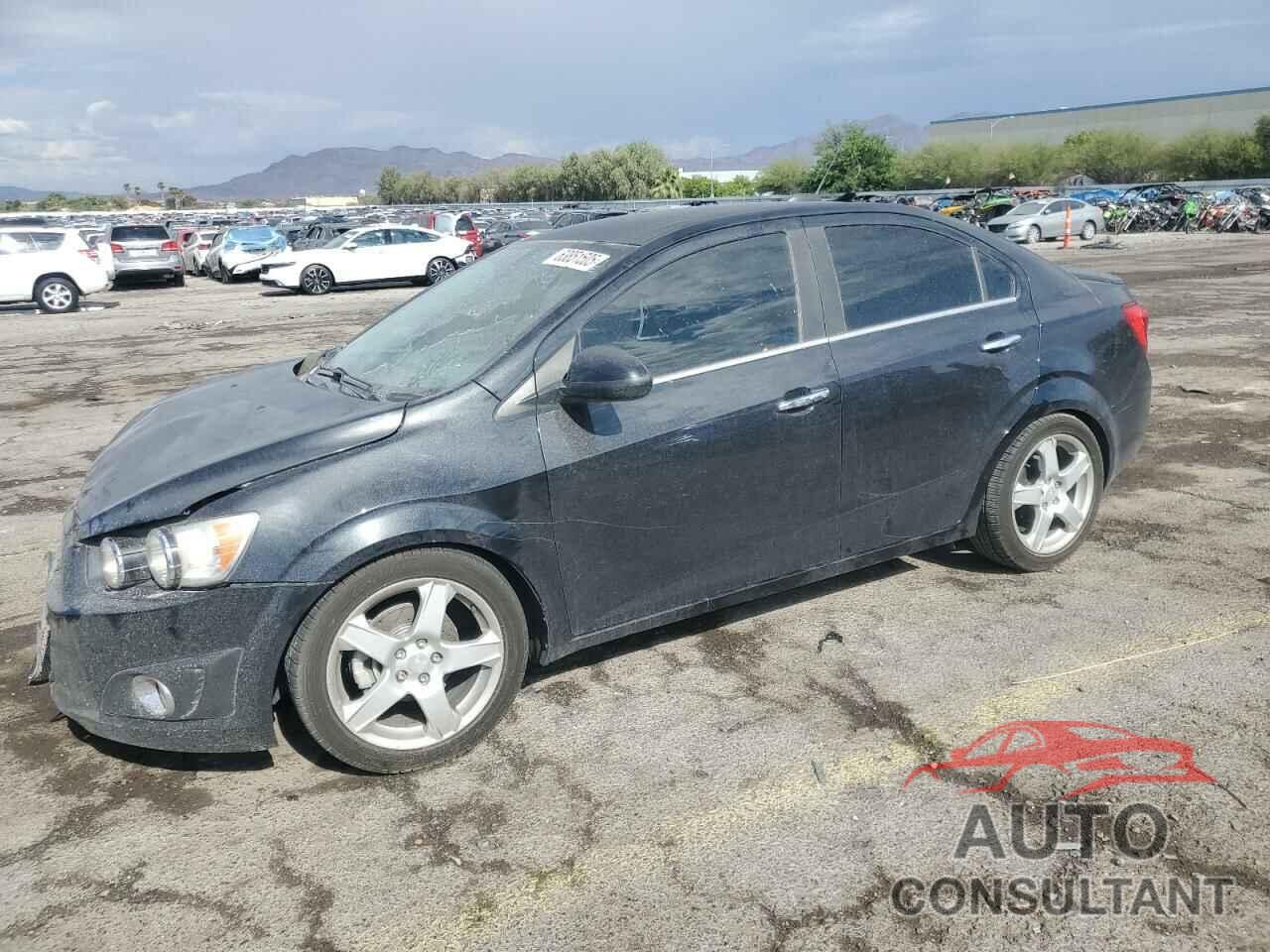 CHEVROLET SONIC 2015 - 1G1JE5SB1F4123415