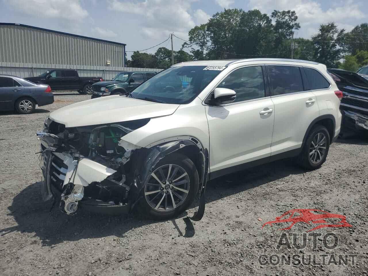 TOYOTA HIGHLANDER 2019 - 5TDKZRFH9KS557103