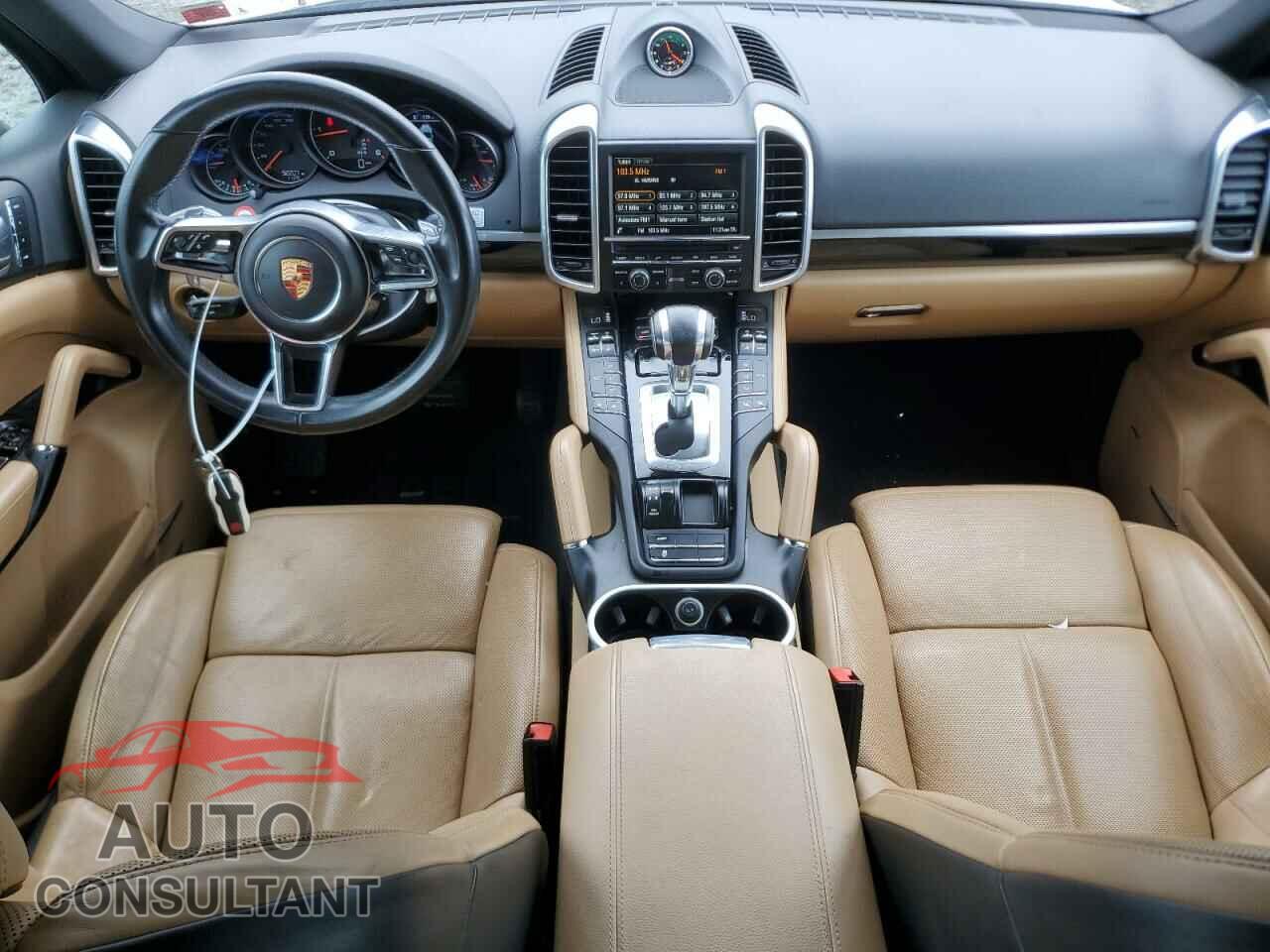 PORSCHE CAYENNE 2016 - WP1AF2A23GLA40336