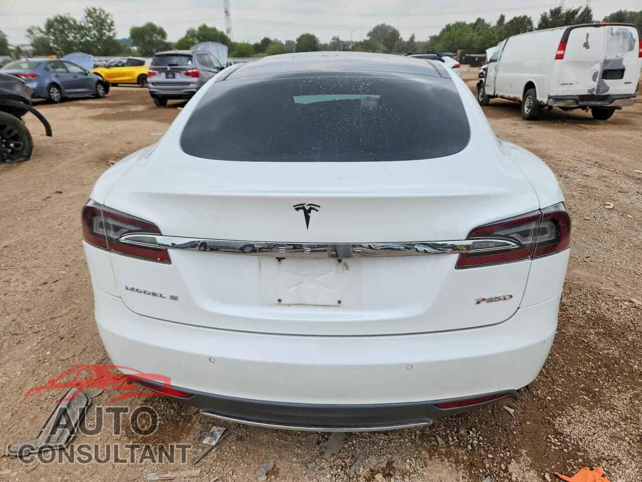 TESLA MODEL S 2015 - 5YJSA1H40FF087637