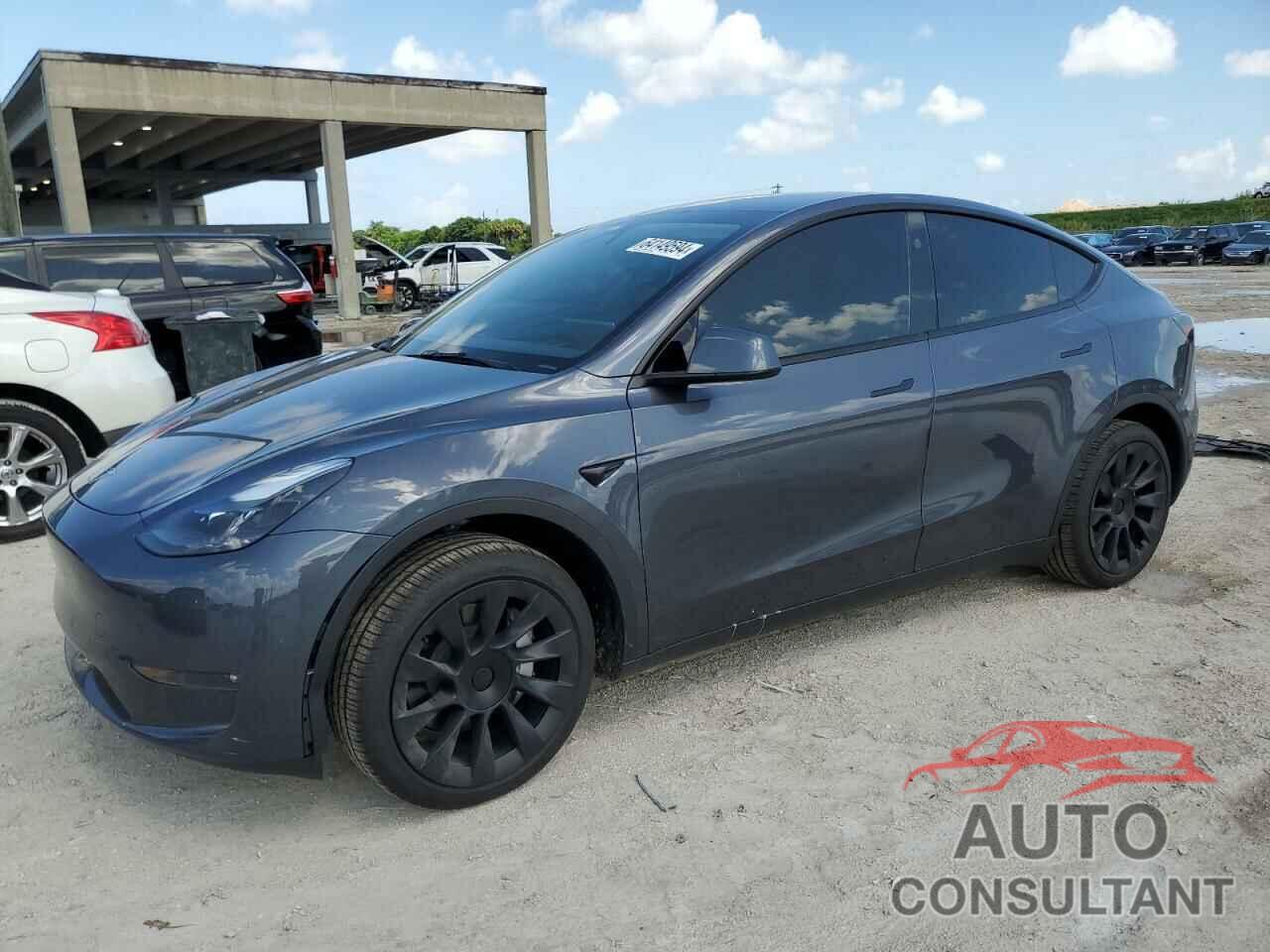 TESLA MODEL Y 2023 - 7SAYGDED3PF949123