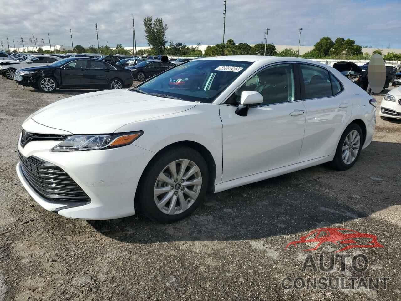 TOYOTA CAMRY 2020 - 4T1C11AKXLU930125
