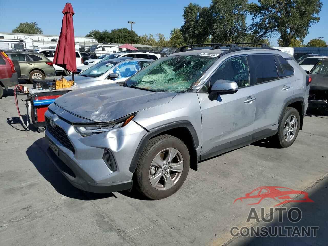 TOYOTA RAV4 2024 - JTMRWRFV9RJ058399