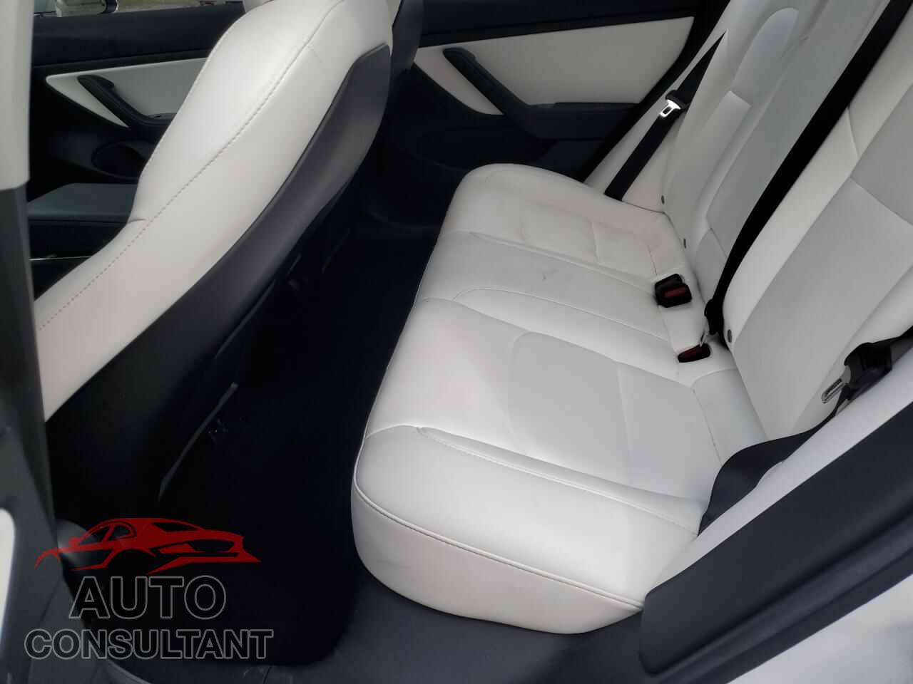 TESLA MODEL 3 2019 - 5YJ3E1EB0KF487364