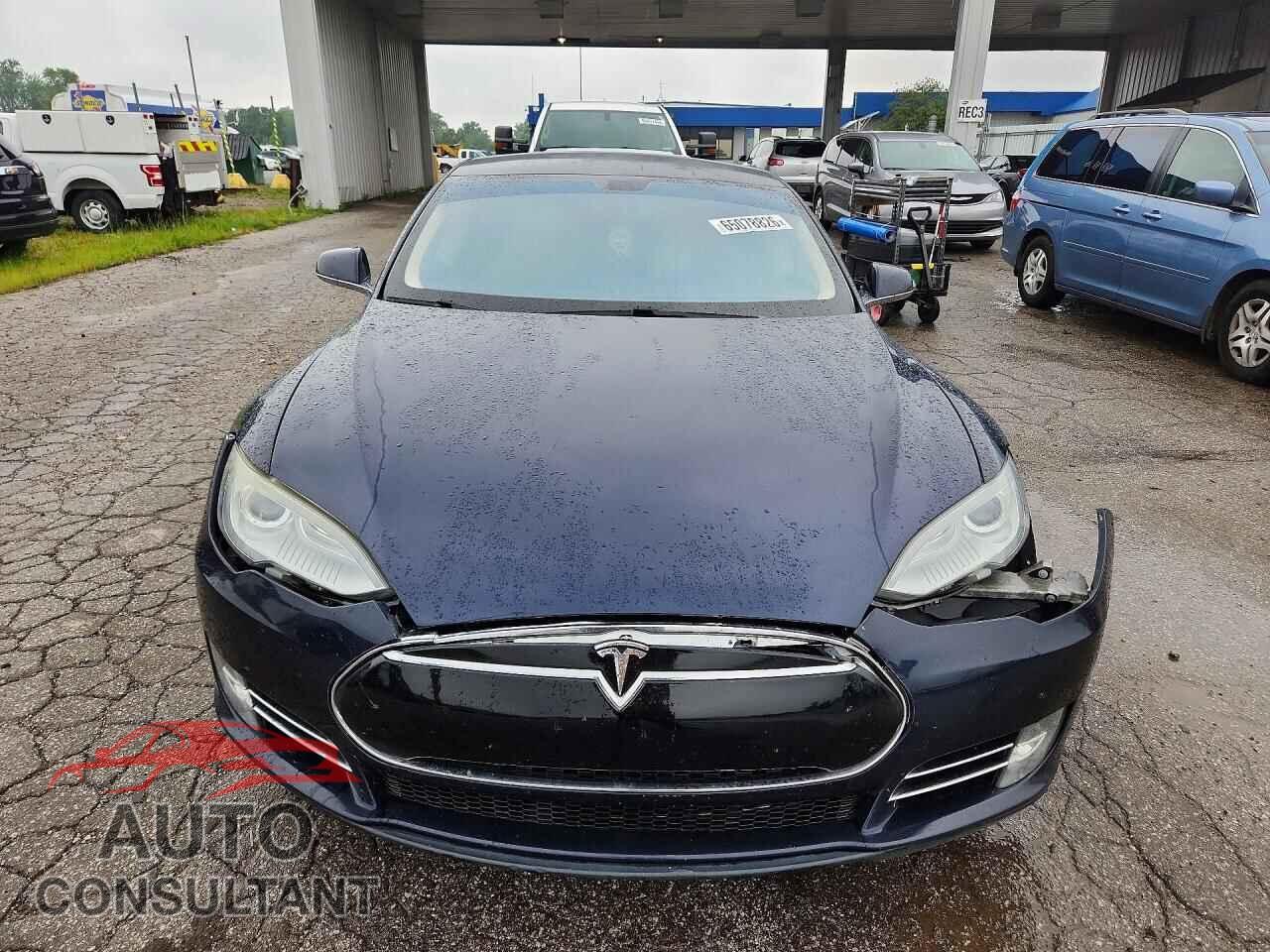 TESLA MODEL S 2013 - 5YJSA1AG4DFP08699