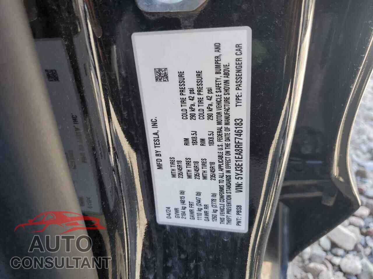 TESLA MODEL 3 2024 - 5YJ3E1EA8RF746183
