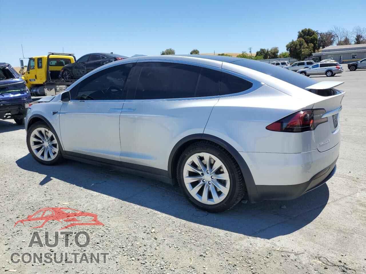TESLA MODEL X 2018 - 5YJXCBE22JF129596