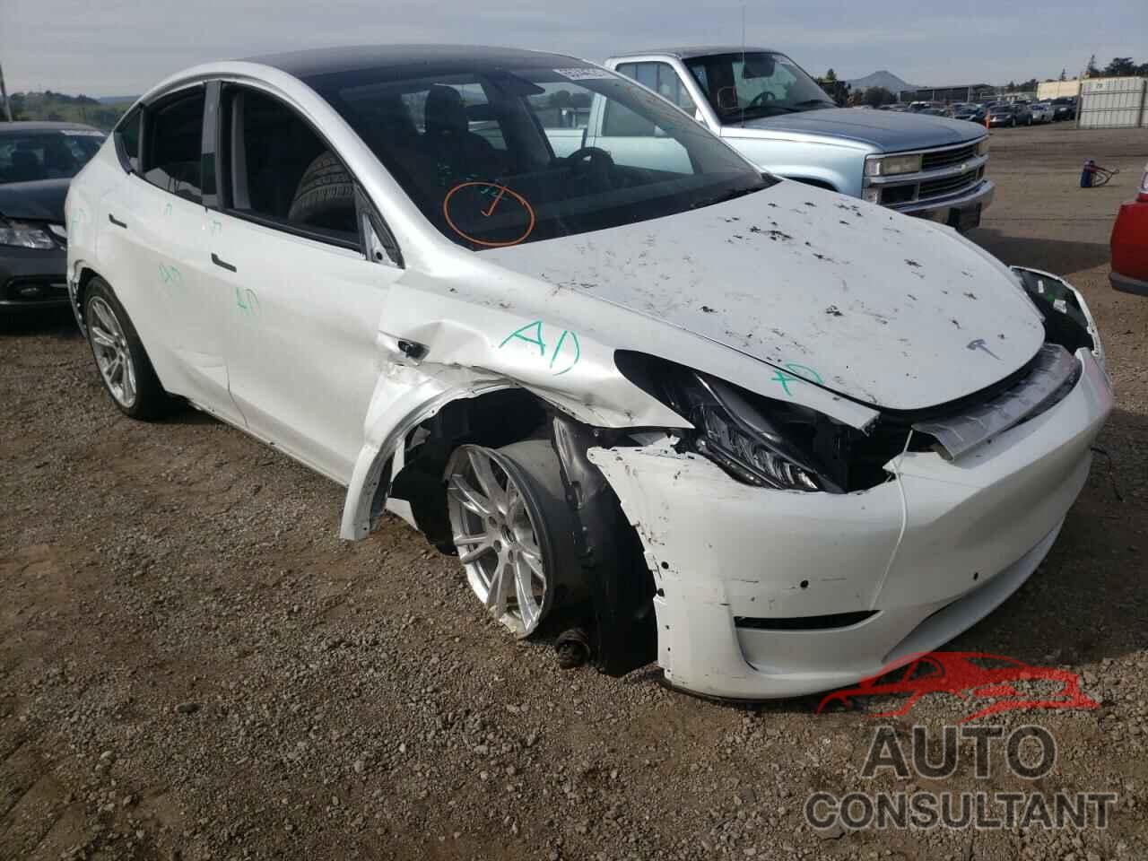 TESLA MODEL Y 2021 - 5YJYGDEE4MF108915