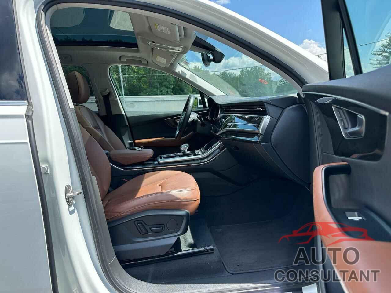 AUDI Q7 2023 - WA1LXBF79PD008992