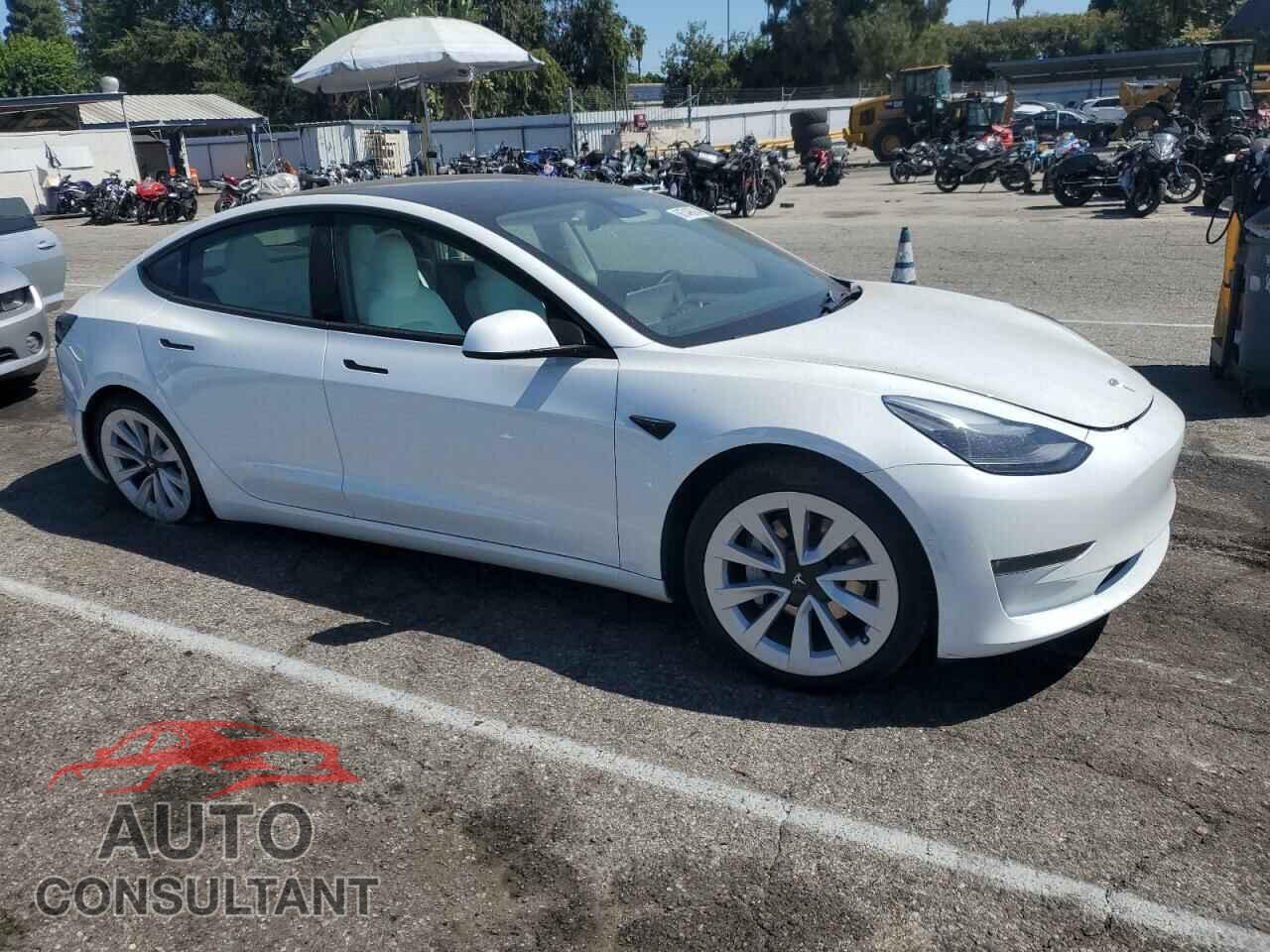TESLA MODEL 3 2022 - 5YJ3E1EB7NF299672