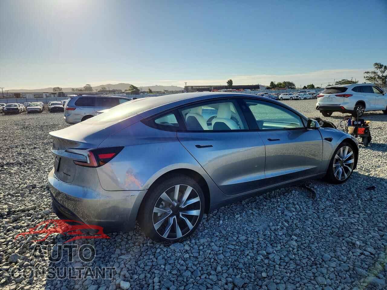 TESLA MODEL 3 2026 - 5YJ3E1EB5TF193735