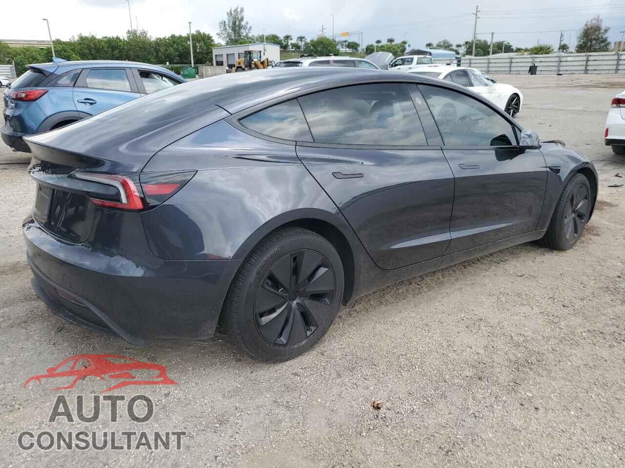 TESLA MODEL 3 2024 - 5YJ3E1EA8RF746541