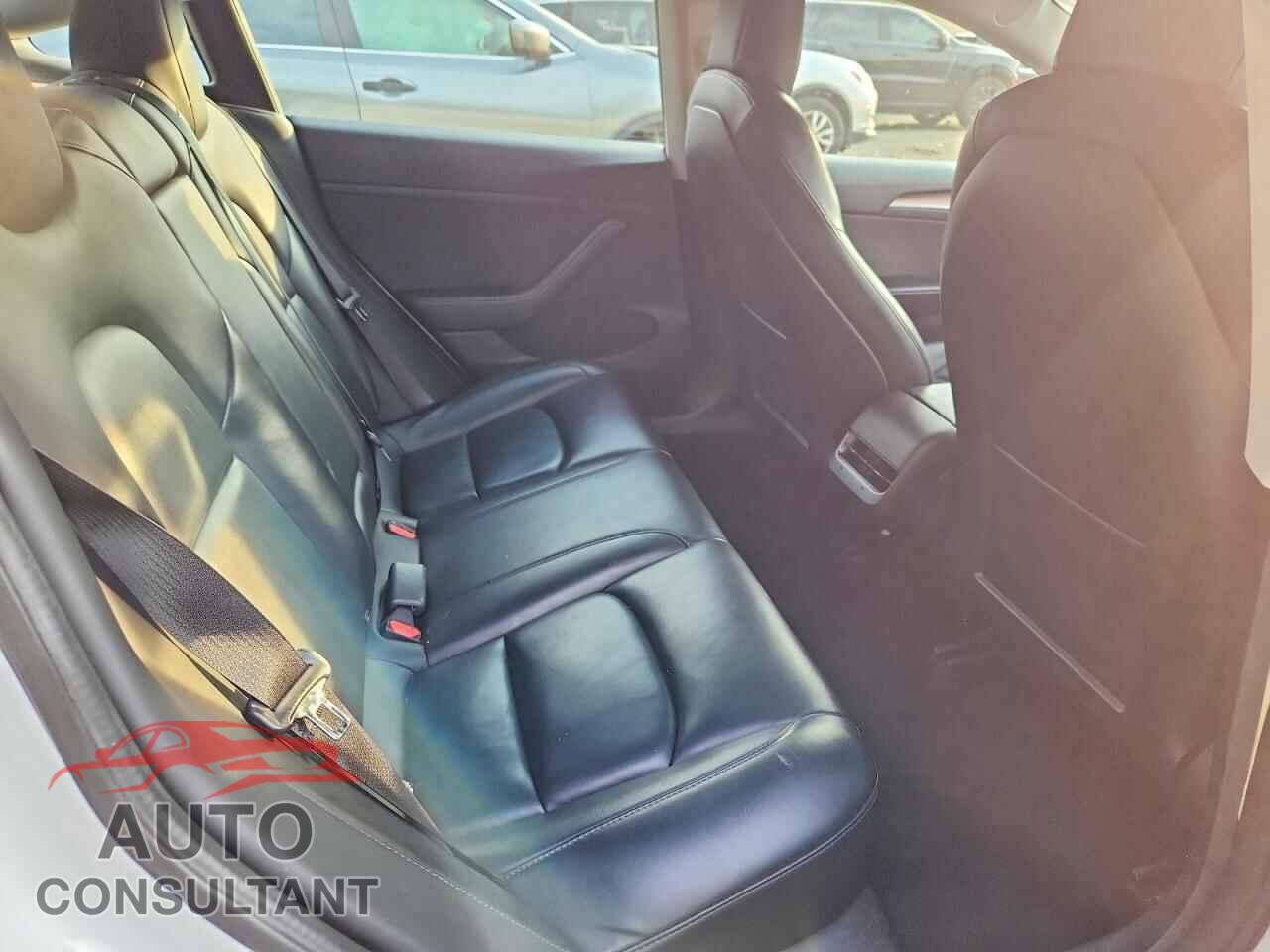 TESLA MODEL 3 2021 - 5YJ3E1EA1MF087940