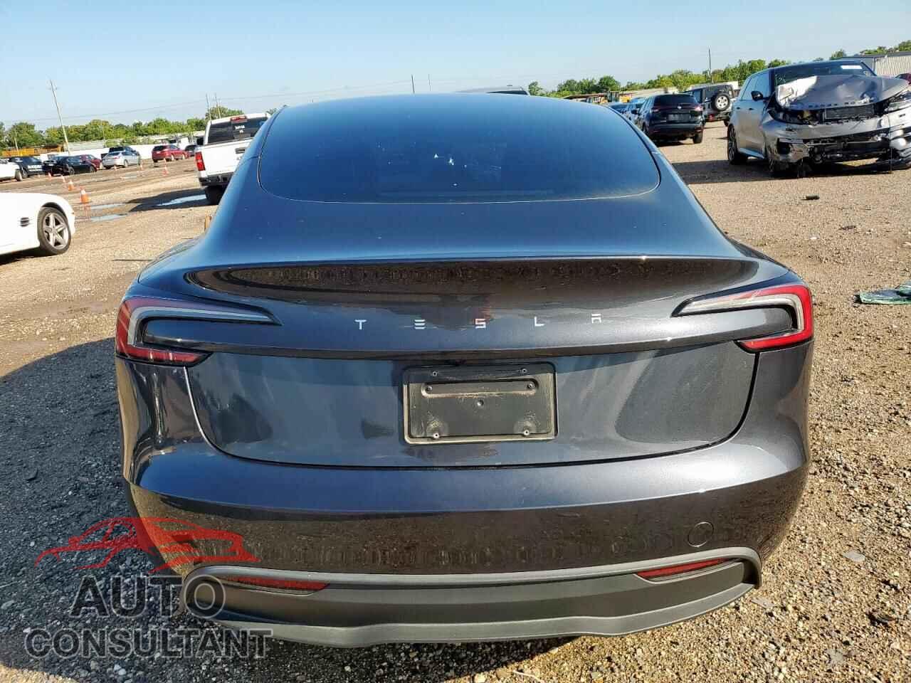 TESLA MODEL 3 2024 - 5YJ3E1EA4RF725802